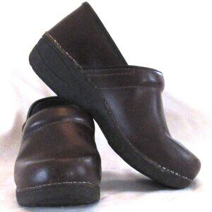 Dansko Women's Brown Leather XP 2.0 Wedge Work Clogs Size 38 US Size 8 Slip Res